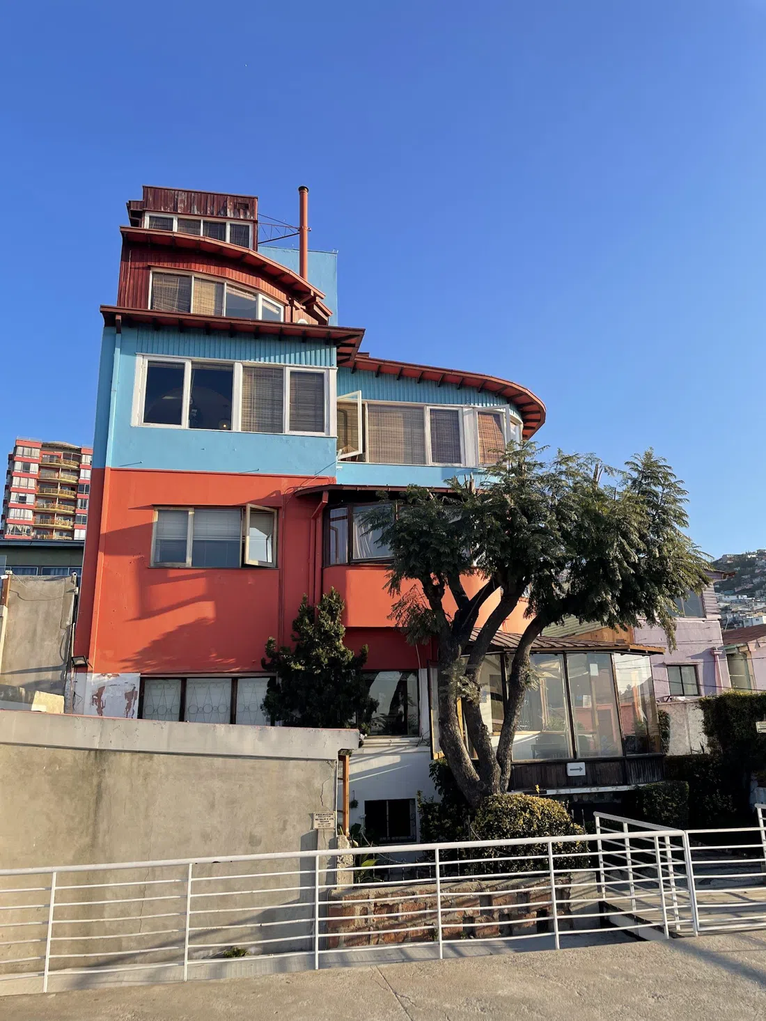 La Sebastiana, Santiago